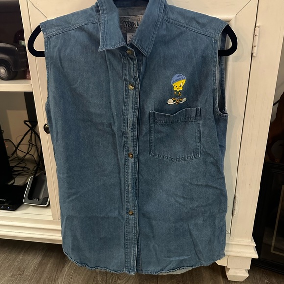 Womens y2k Tweety Bird denim shirt size large - Picture 2 of 4